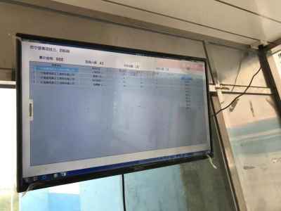苏宁云著复工调查：“群演”扮工人入场 资金仍是难题丨跟踪